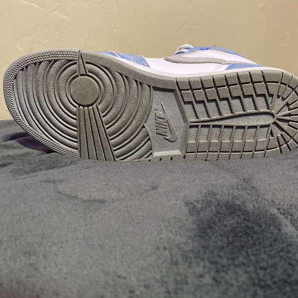 Jordan Ones “Hyper Royal/Light Smoke Grey-White” Men size 9.5 - Picture 11 of 17